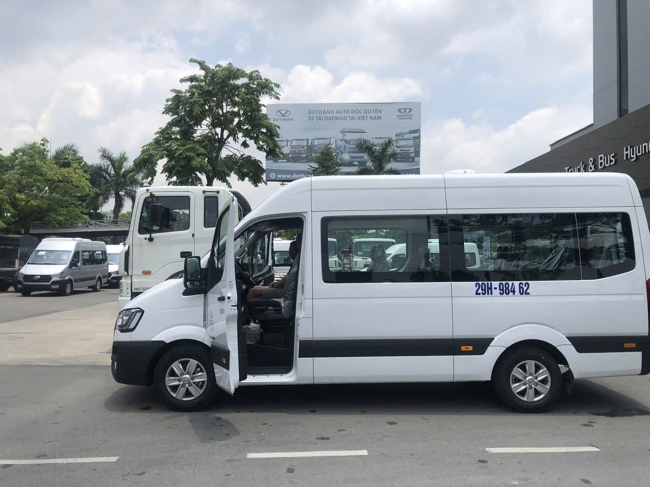 NOI BAI AIRPORT PICK UP - SENDING ( 16 SEAT PRIVATE CAR )