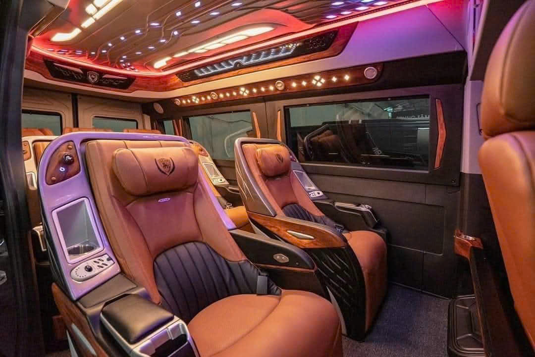 Hanoi to Sapa Limousine Bus & Private Car Transfer