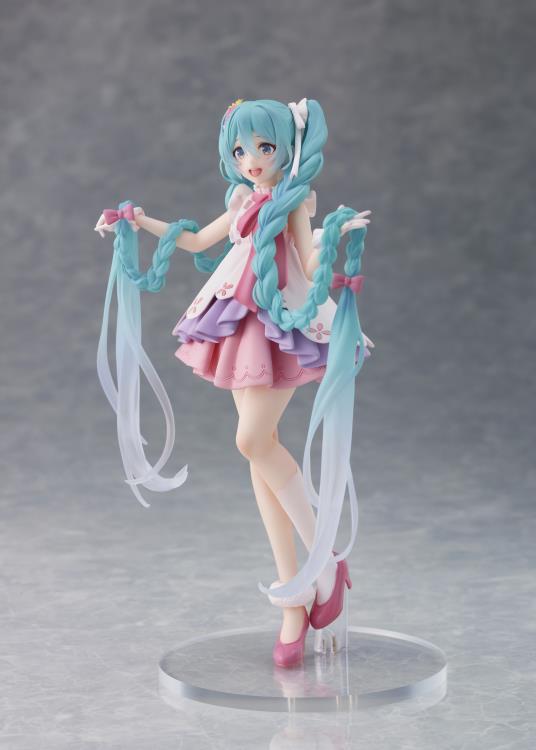 Mô Hình Vocaloid - Hatsune Miku Rapunzel Wonderland Figure Chính Hãng (Taito)