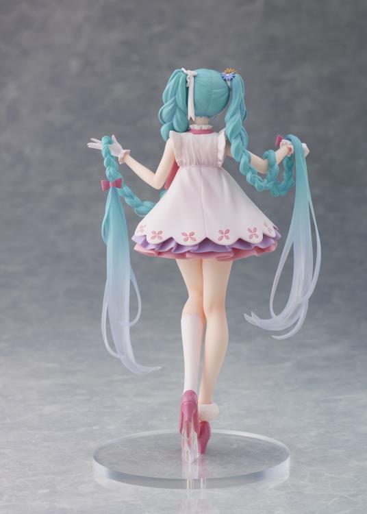 Mô Hình Vocaloid - Hatsune Miku Rapunzel Wonderland Figure Chính Hãng (Taito)