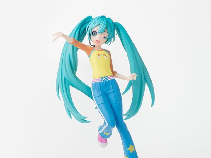 Mô Hình Vocaloid - Hatsune Miku - Desktop x Decorate Collections - Love Costume Ver Figure (SEGA)