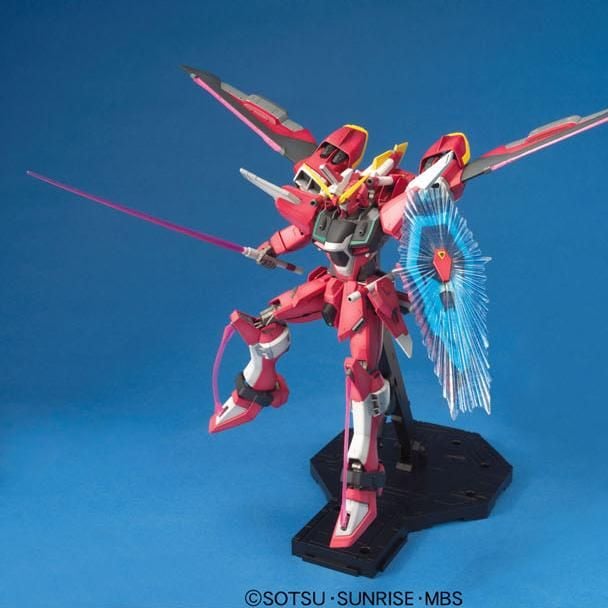 Mô Hình Lắp Ráp Bandai Gundam MG 1/100 Infinite Justice Gundam