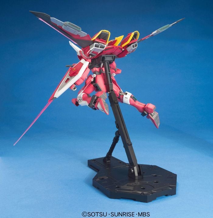 Mô Hình Lắp Ráp Bandai Gundam MG 1/100 Infinite Justice Gundam