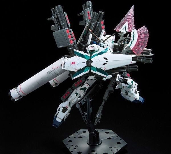 Mô Hình Lắp Ráp Bandai RG 1/144 Full Armor Unicorn Gundam