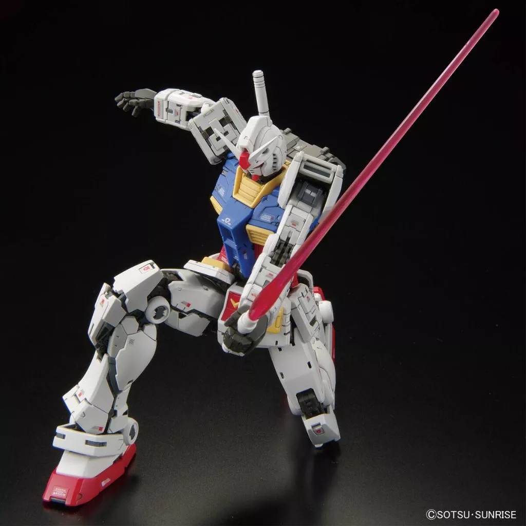 Mô hình Gundam Bandai RG 40 RX-78-2 Ver 2.0 1/144 MS Gundam