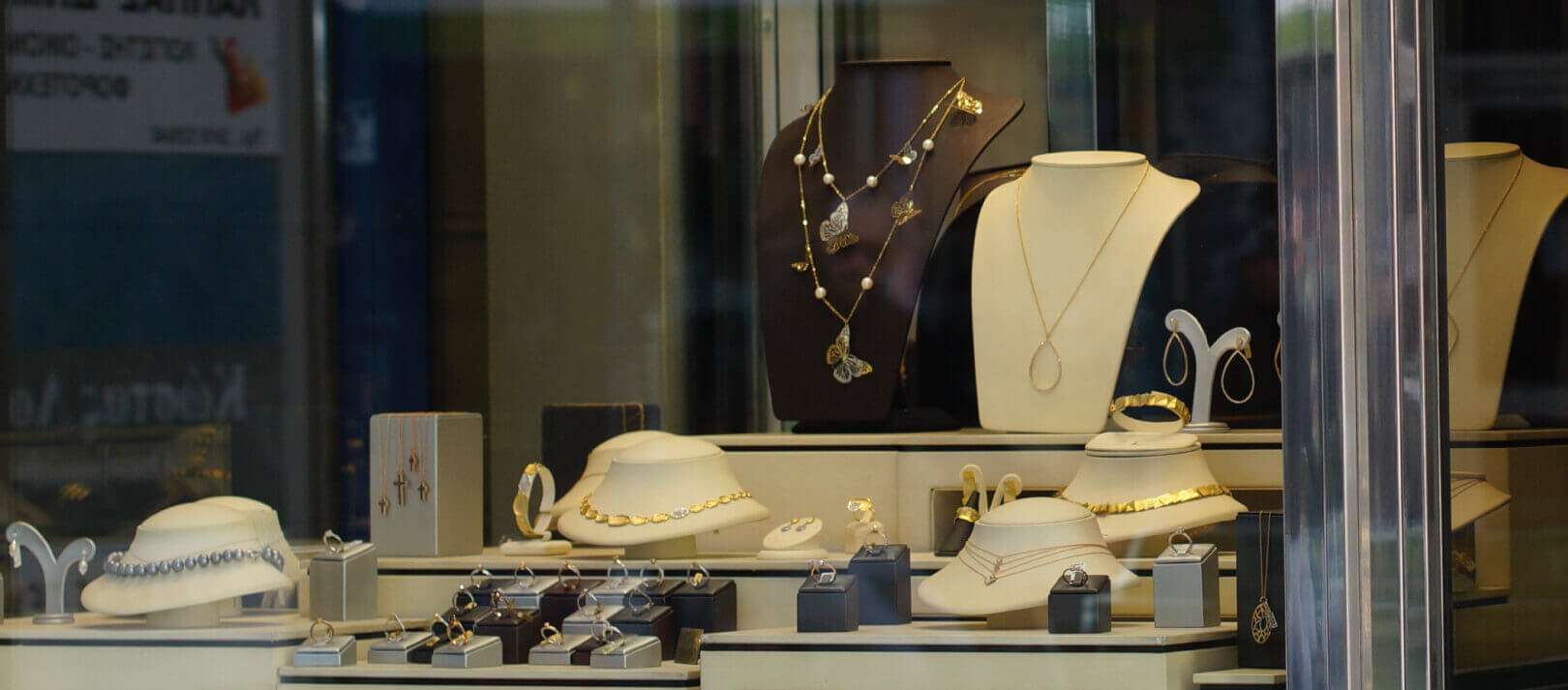 section_store_bg