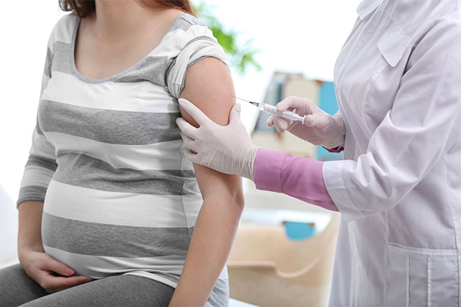 Phụ nữ mang thai tiêm vacxin gì và những điều cần lưu ý