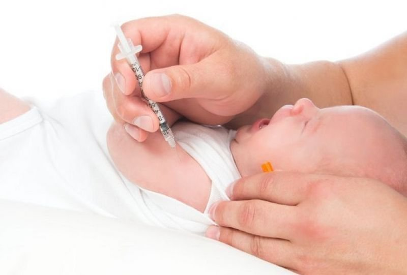 10 mũi tiêm phòng cho trẻ sơ sinh mẹ cần nắm rõ