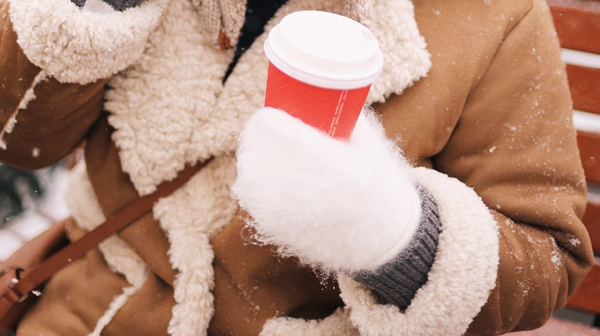 CÓNG LẠNH TAY CHÂN DO THỜI TIẾT HAY HỘI CHỨNG RAYNAUD?