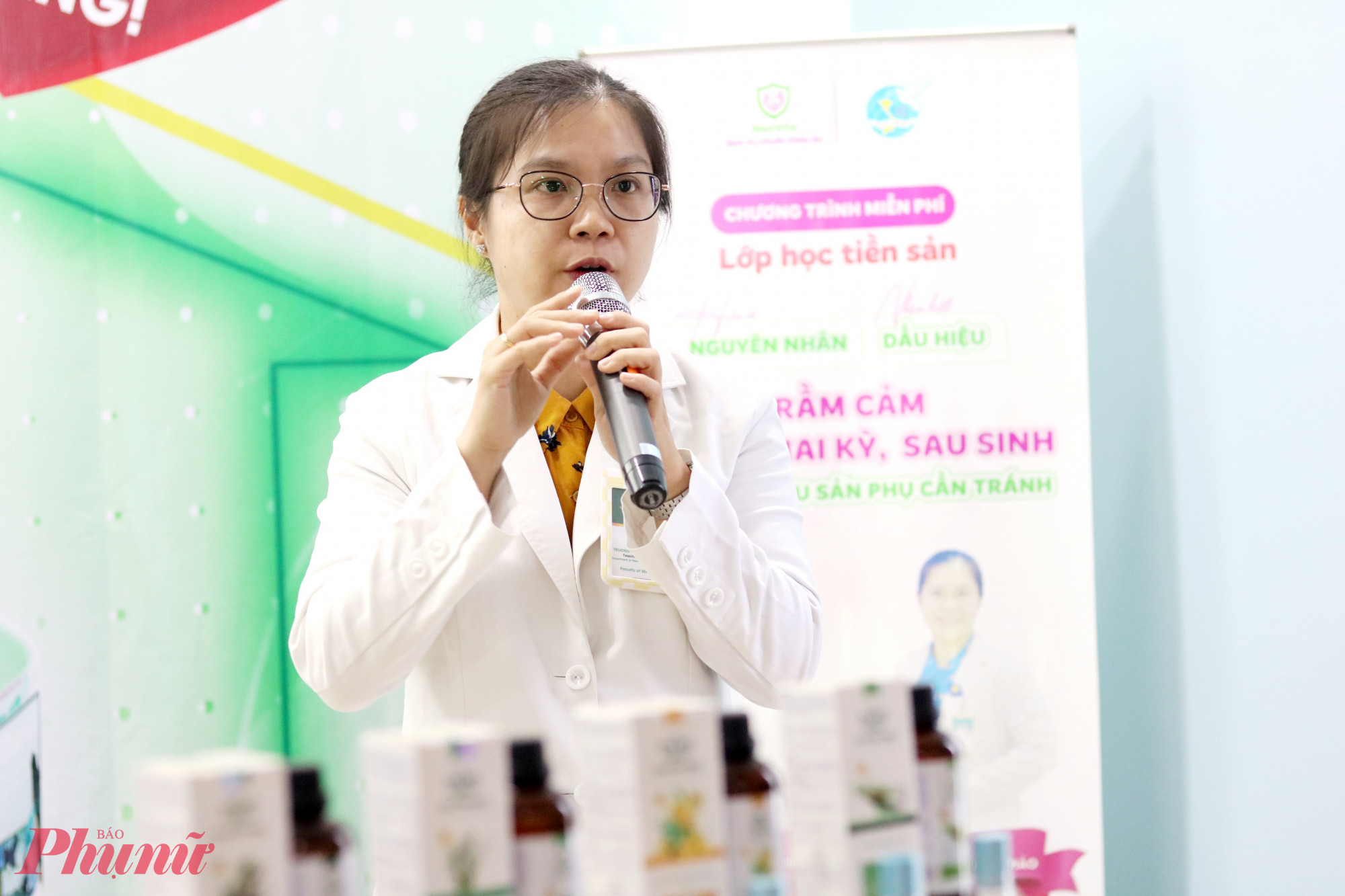 Các bà mẹ sau sinh cần làm gì để vượt qua trầm cảm?