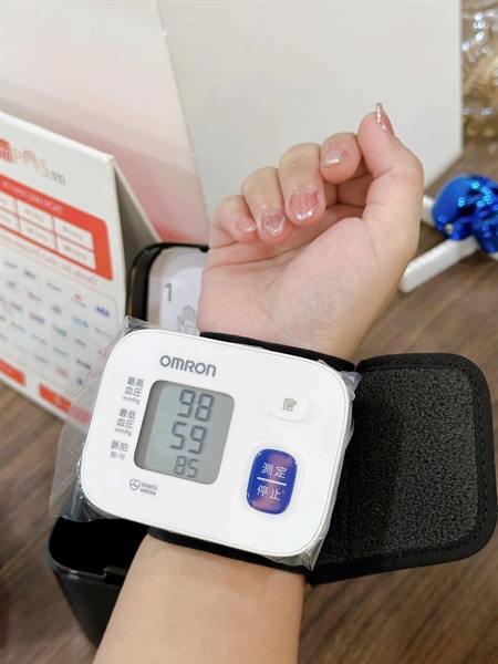 Máy đo huyết áp Omron Hem 6161 - Hàng nội địa Nhật Bản