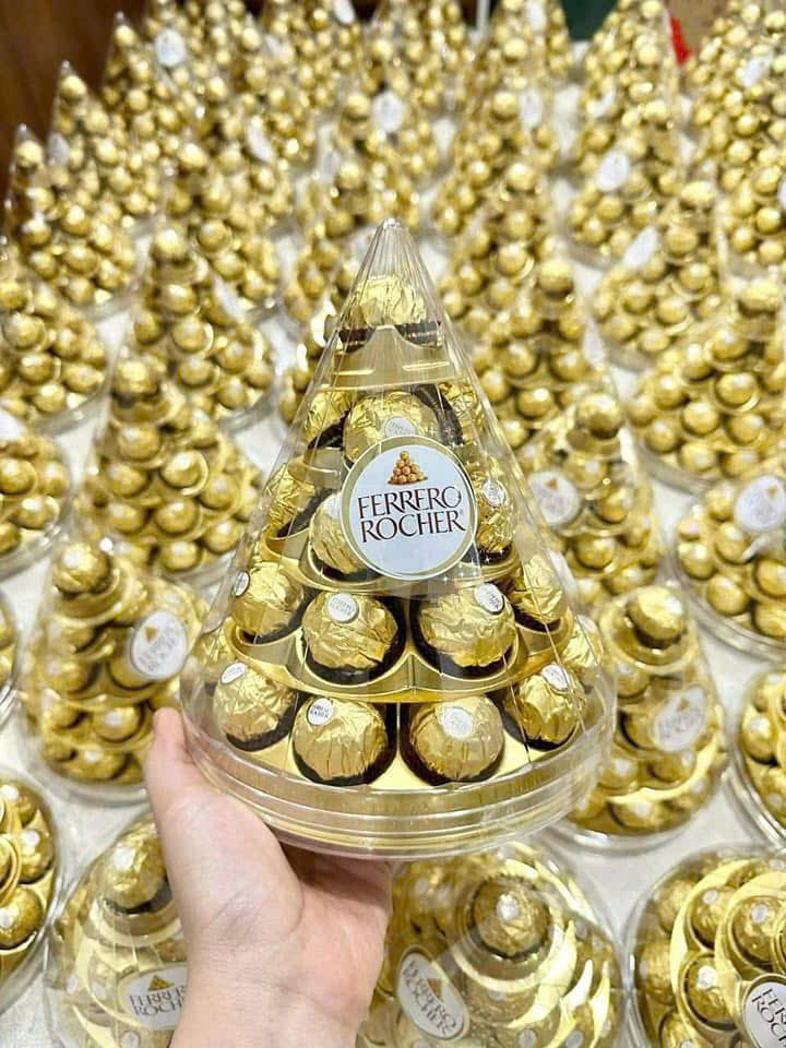 Socola Tháp Ferrero Rocher Ý Cao Cấp | Quà Noel Sang Trọng