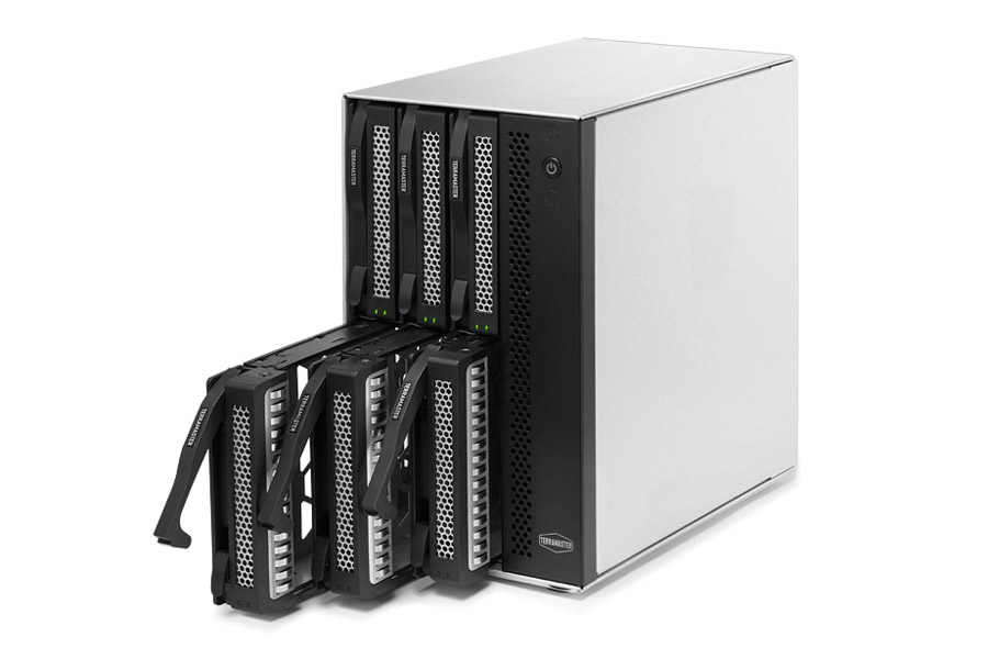 das 6 bay terramaster d6-320 thay nóng ổ cứng