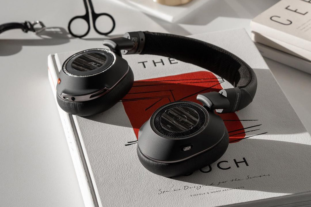 tai nghe bluetooth chụp tai chống ồn poly voyager 8200 uc