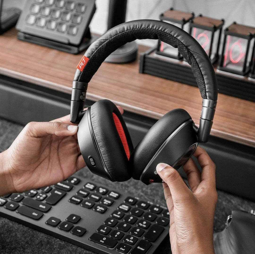 tai nghe chụp tai bluetooth chống ồn poly voyager 8200