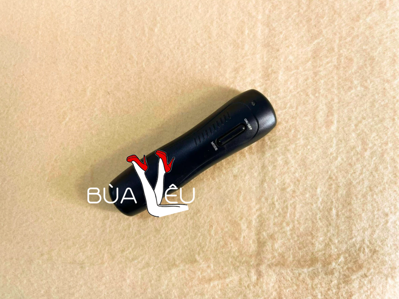 Dương vật giả có đế Royal Ares rung ngoáy cực khoái