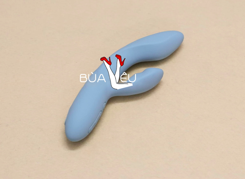 Dương vật giả đa năng Chika phát nhiệt