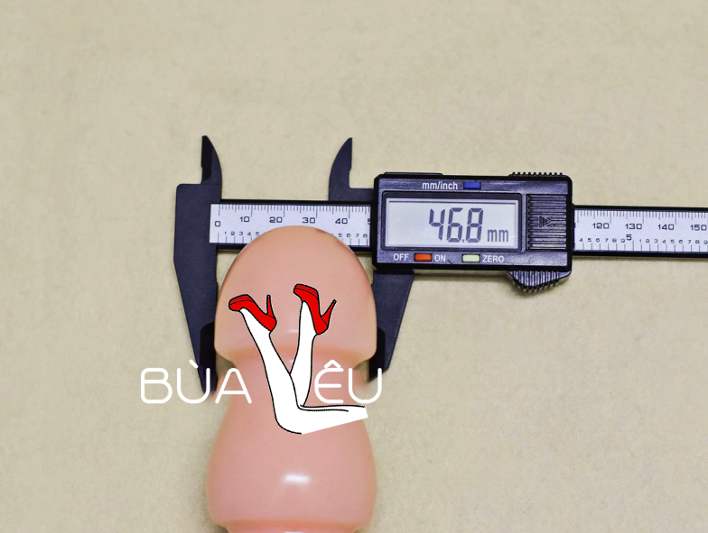 Dương vật giả có đế size khủng nhiều khấc