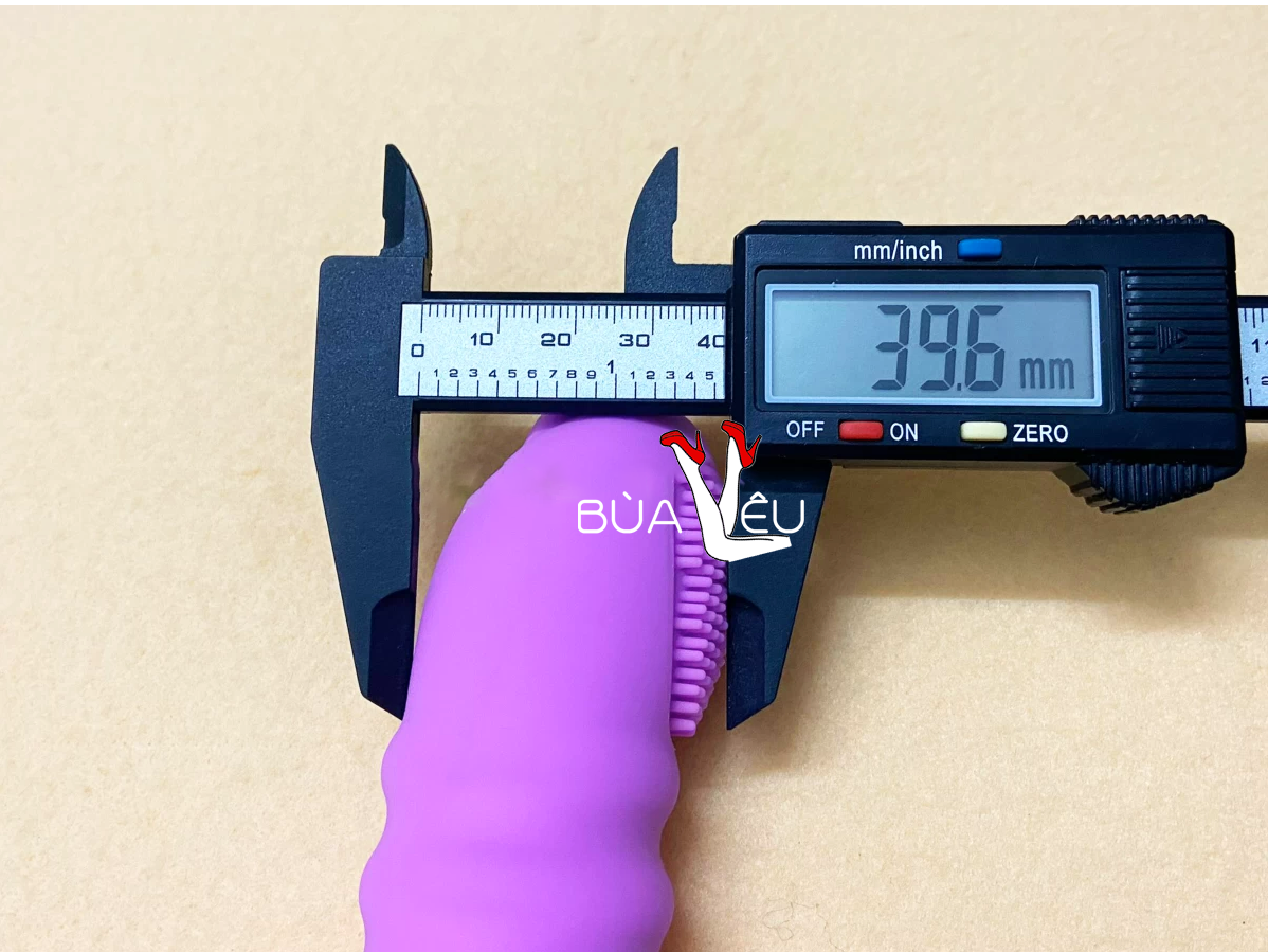 Dương vật giả lưỡi 2 đầu Telescopic liếm, rung, thụt pin sạc, ấm nóng
