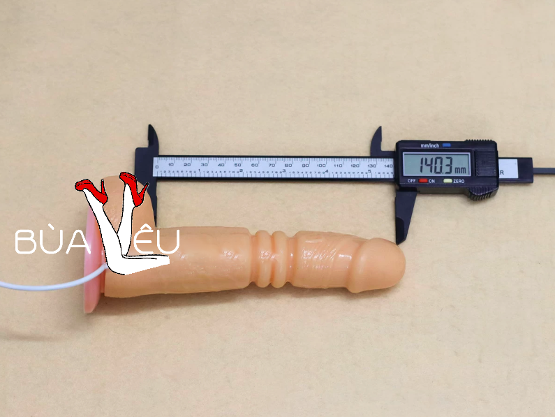 Dương vật giả có đế Excited rung thụt pin sạc