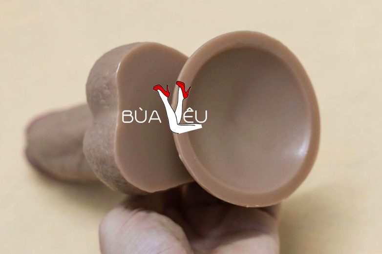 Dương vật giả có đế silicon siêu mềm hàng khủng