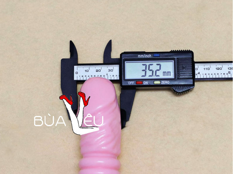 Dương vật giả có đế King Size rung thụt