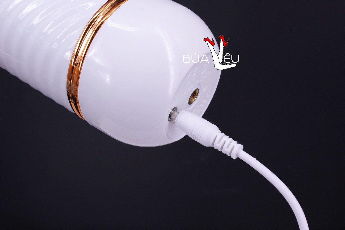 Dương vật giả Cyclone Fire có đế rung thụt điều chỉnh từ xa