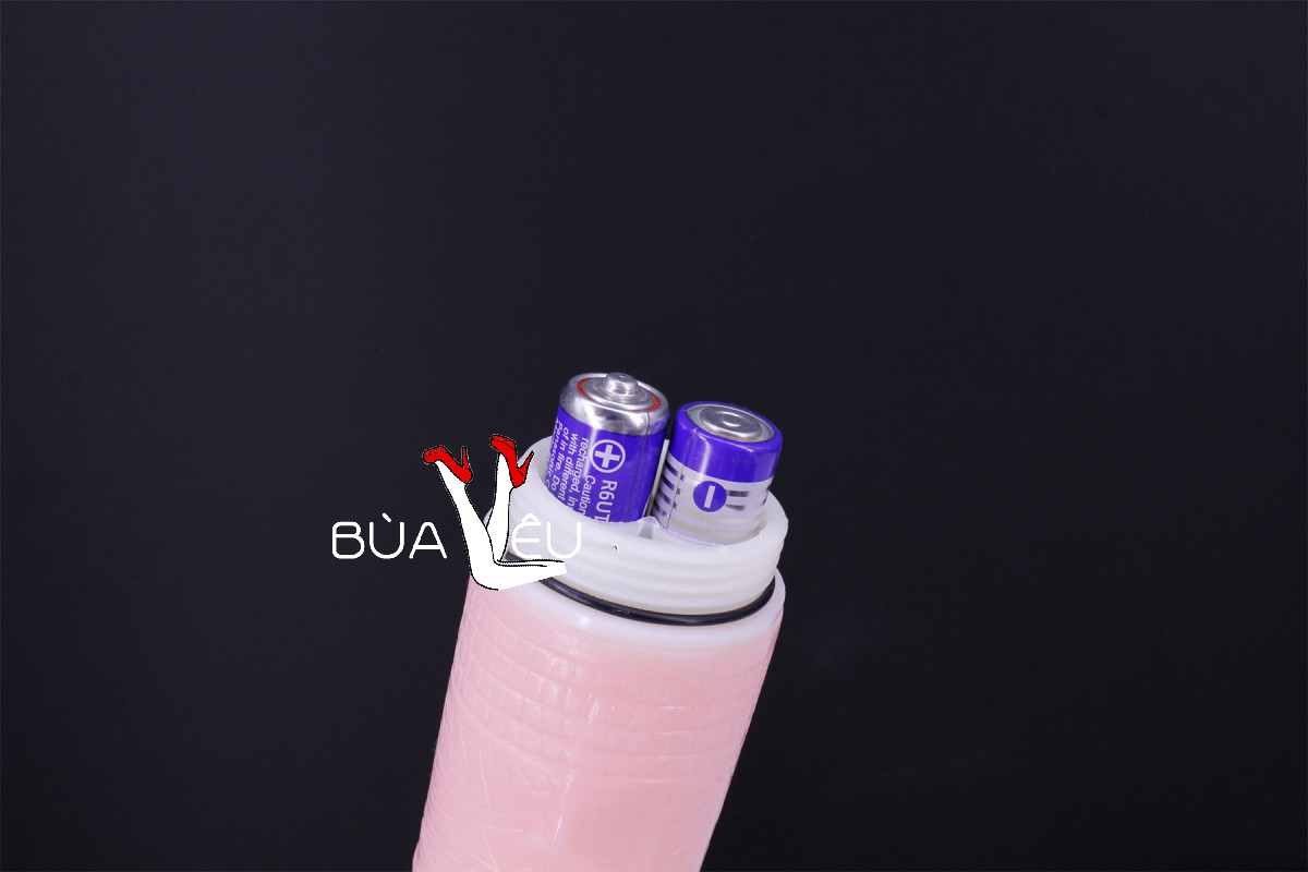 Dương vật giả rung ngoáy silicon giống thật