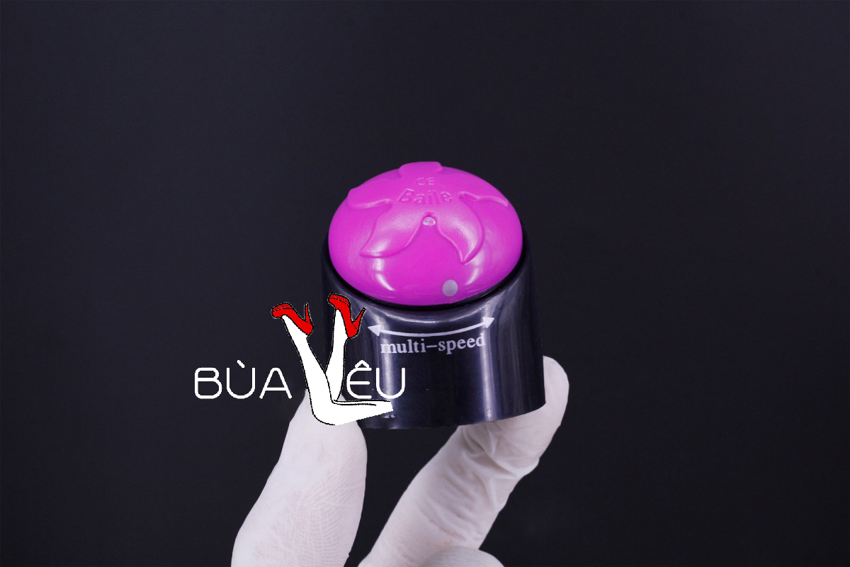 Dương vật giả rung ngoáy silicon giống thật