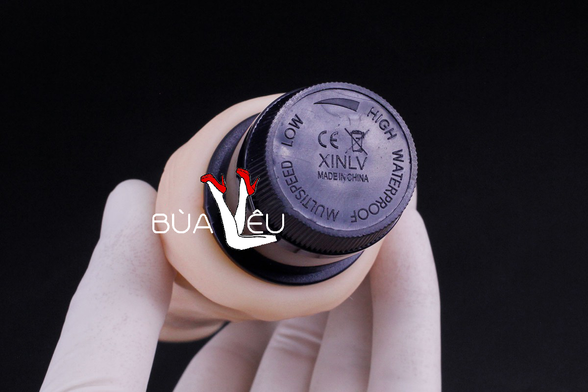 Dương vật giả silicon thẳng Lovetoy Real Feel 9inch