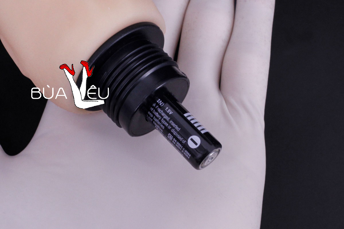 Dương vật giả silicon thẳng Lovetoy Real Feel 9inch