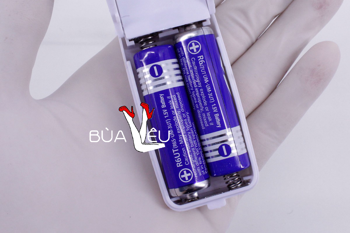 Dương vật giả dây đeo có bìu rung ngoáy