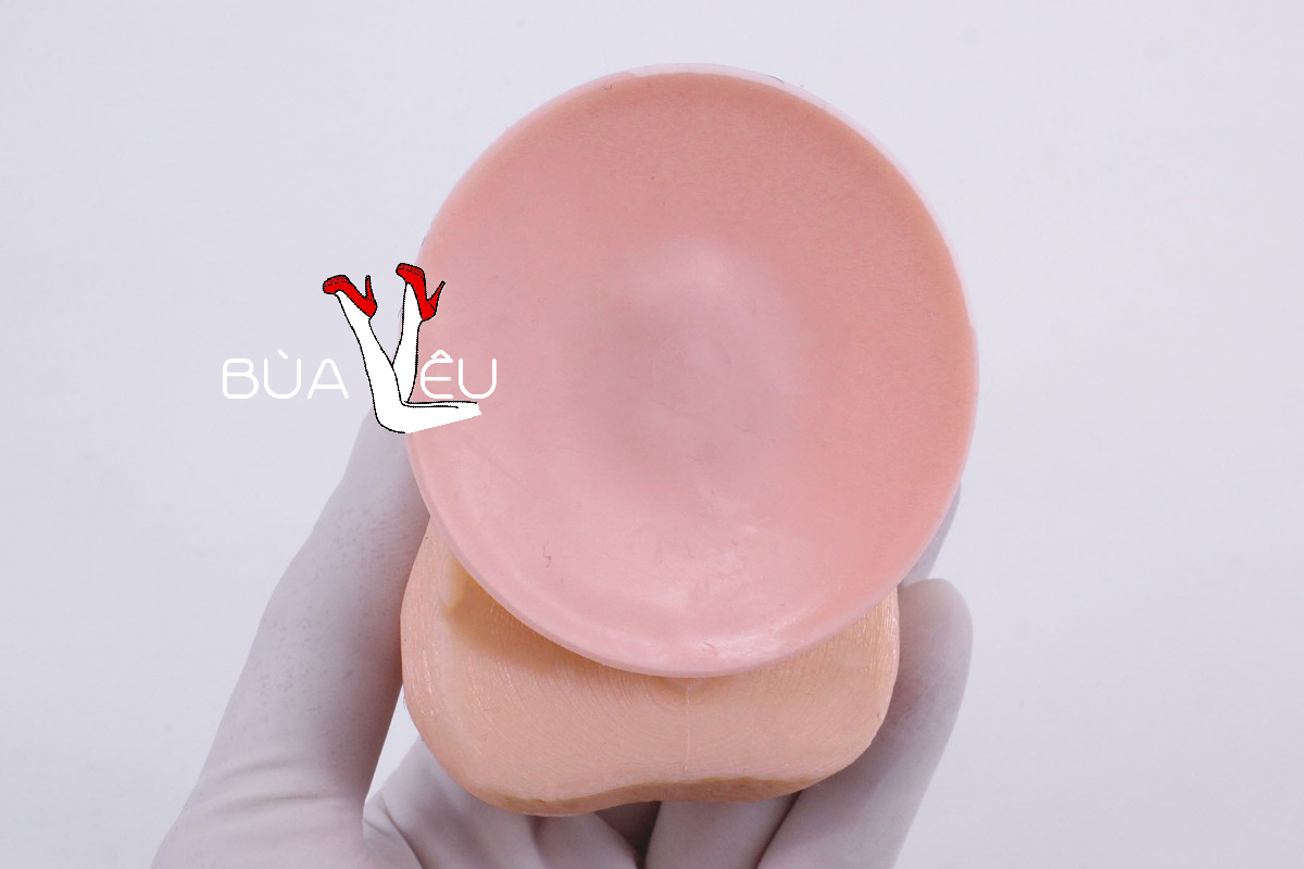 Dương vật giả dây đeo có bìu rung ngoáy