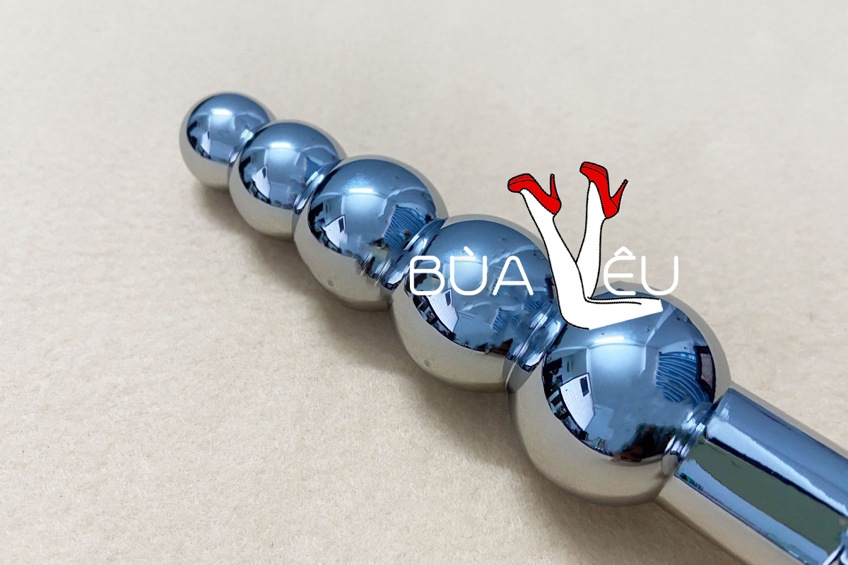 Dụng cụ kích thích hậu môn Inox chân dế pha lê