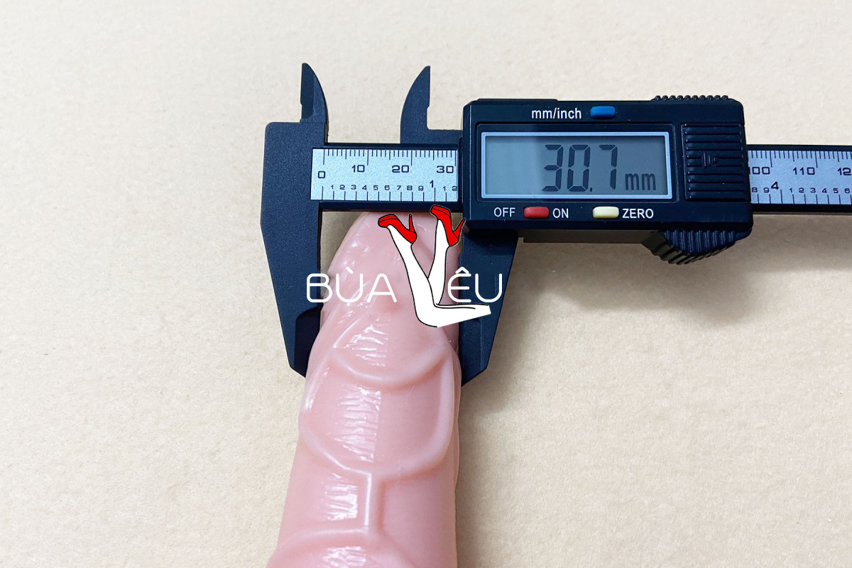 Dương vật giả có đế giá siêu rẻ J.B Korean size trung