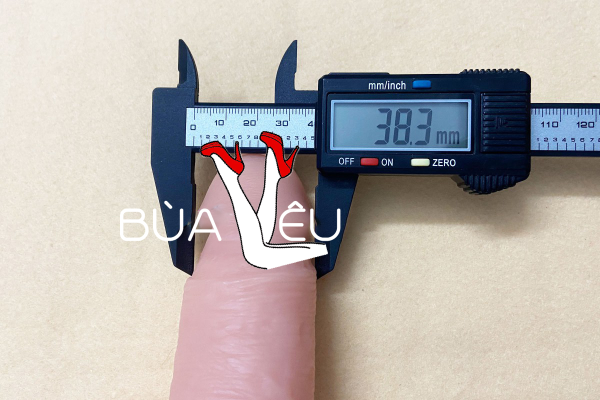 Dương vật giả silicon rung xuất tinh