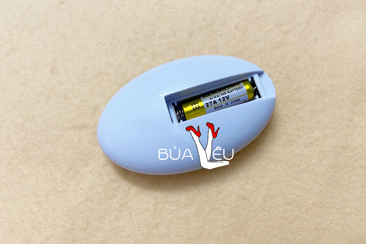 Dương vật giả 2 đầu rung ngoáy điều khiển từ xa