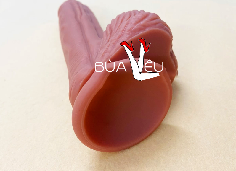 Dương vật giả gân guốc cỡ trung có đế