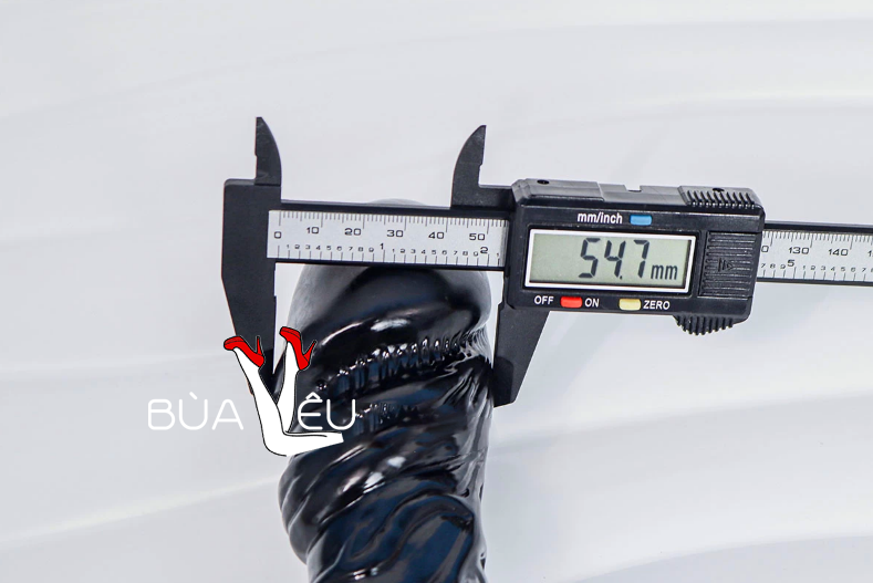 Dương vật giả có đế size cực khủng màu đen