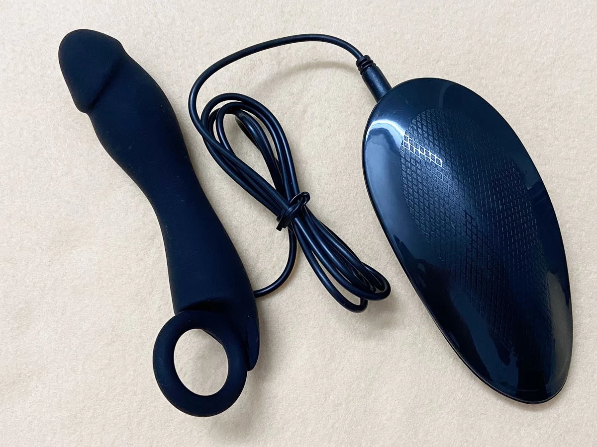 Đồ chơi kích hậu đầu dương vật giả