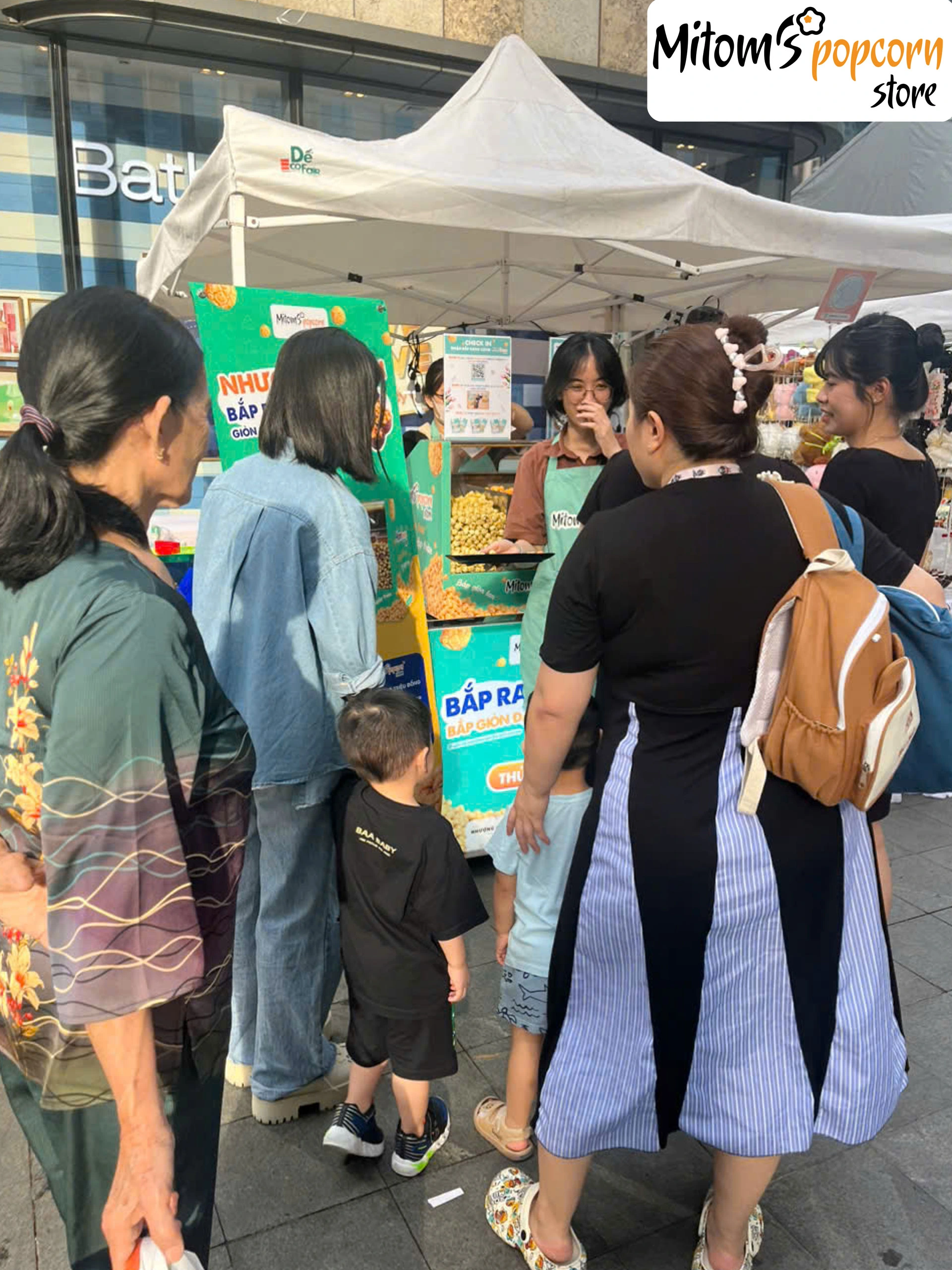 Mitom nhượng quyền bắp rang bơ