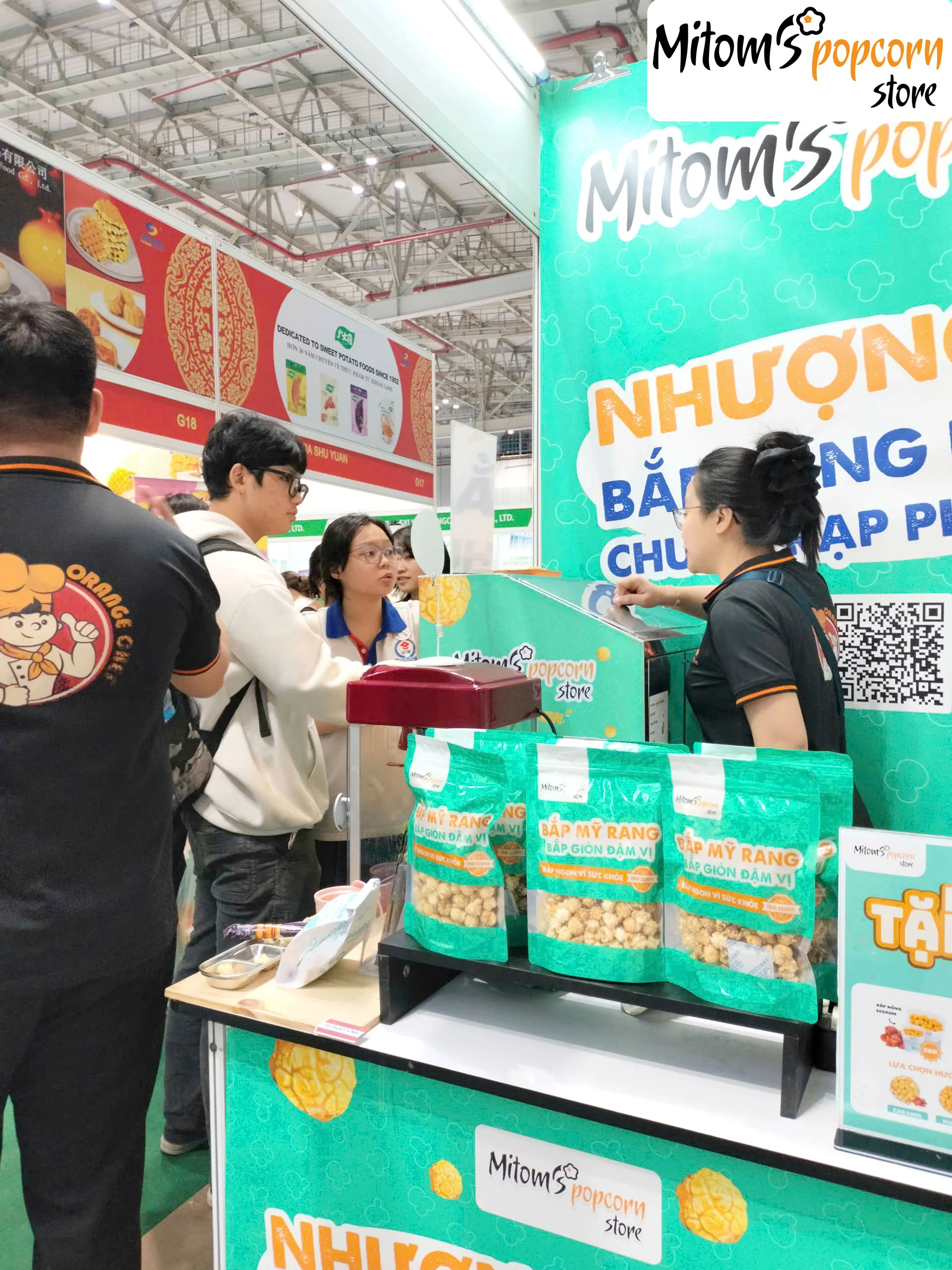 Mitom's Popcorn tại hội chợ VietFood & Beverage 2025