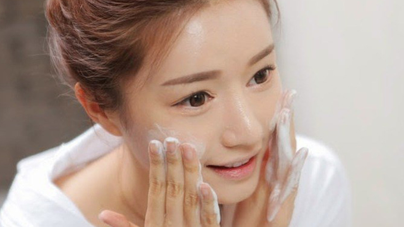 Tại Sao Tẩy Tế Bào Chết Định kỳ Là Bước Không Thể Thiếu Trong Chăm Sóc Da?