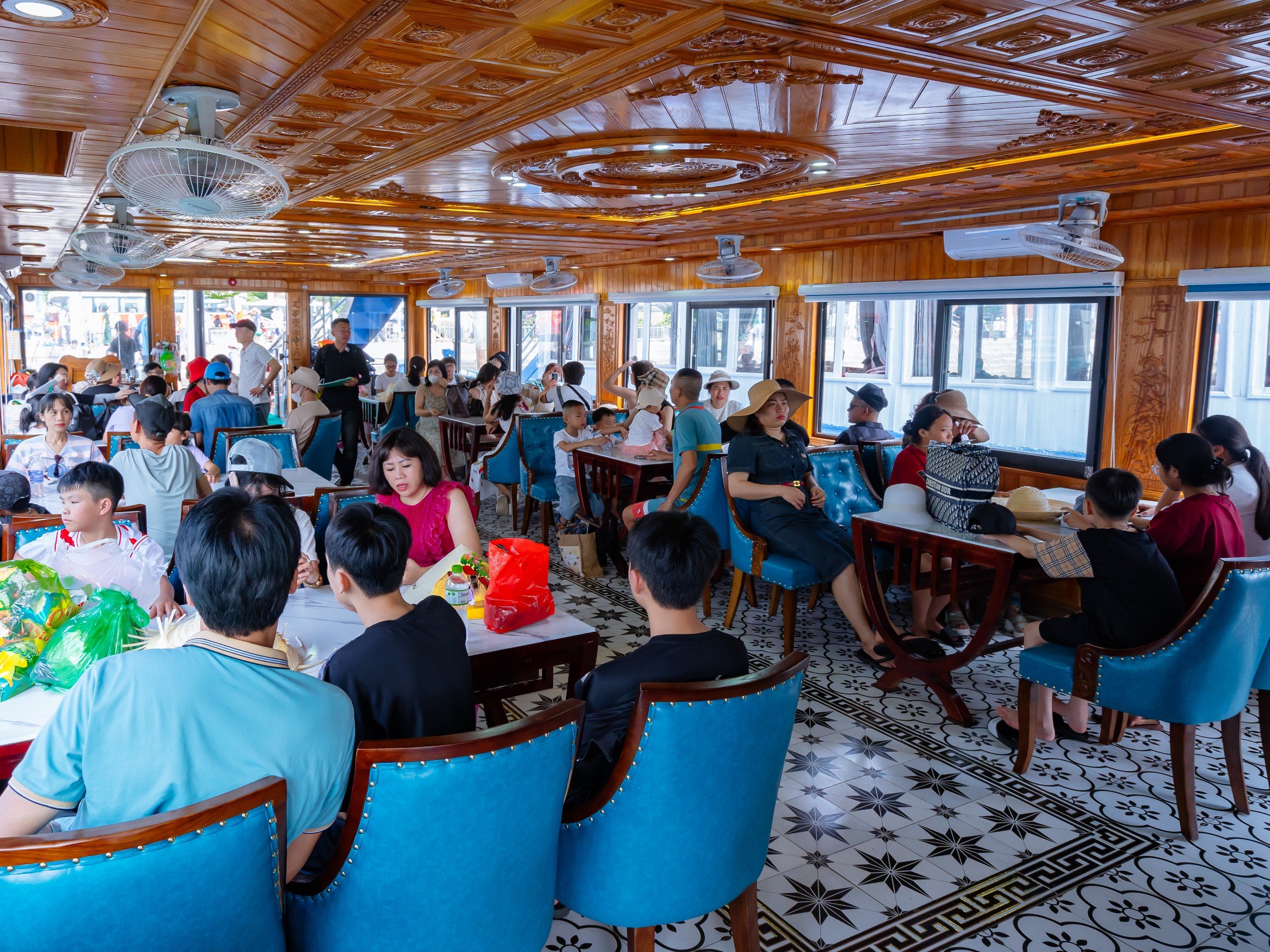 Tour 1 Ngày Vịnh Lan Hạ - Du Thuyền CÁT BÀ BAY CRUISE