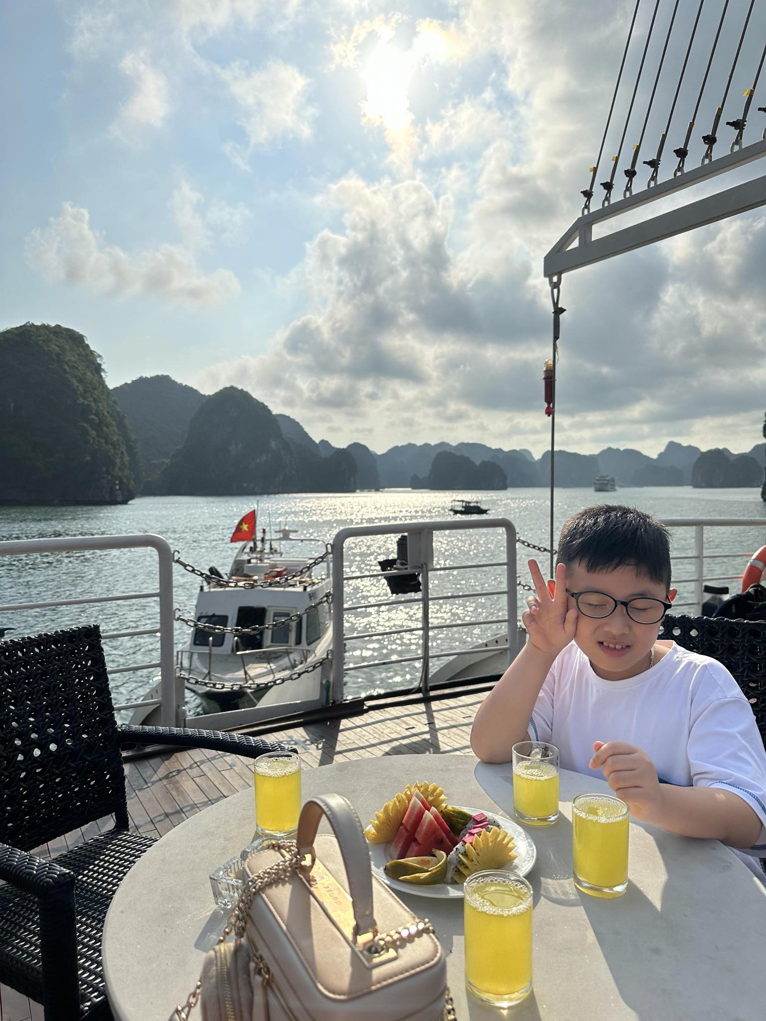 Tour 1 Ngày Vịnh Lan Hạ - Du Thuyền THE CATBA CATAMARAN