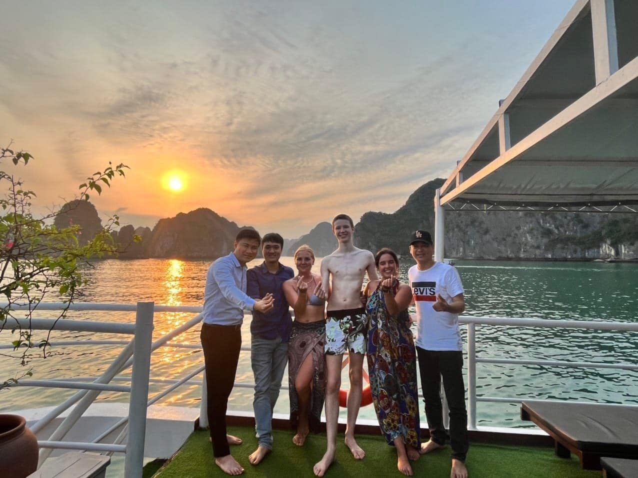 Tour 1 Ngày Vịnh Lan Hạ - Du Thuyền CÁT BÀ PANORAMA VIP1