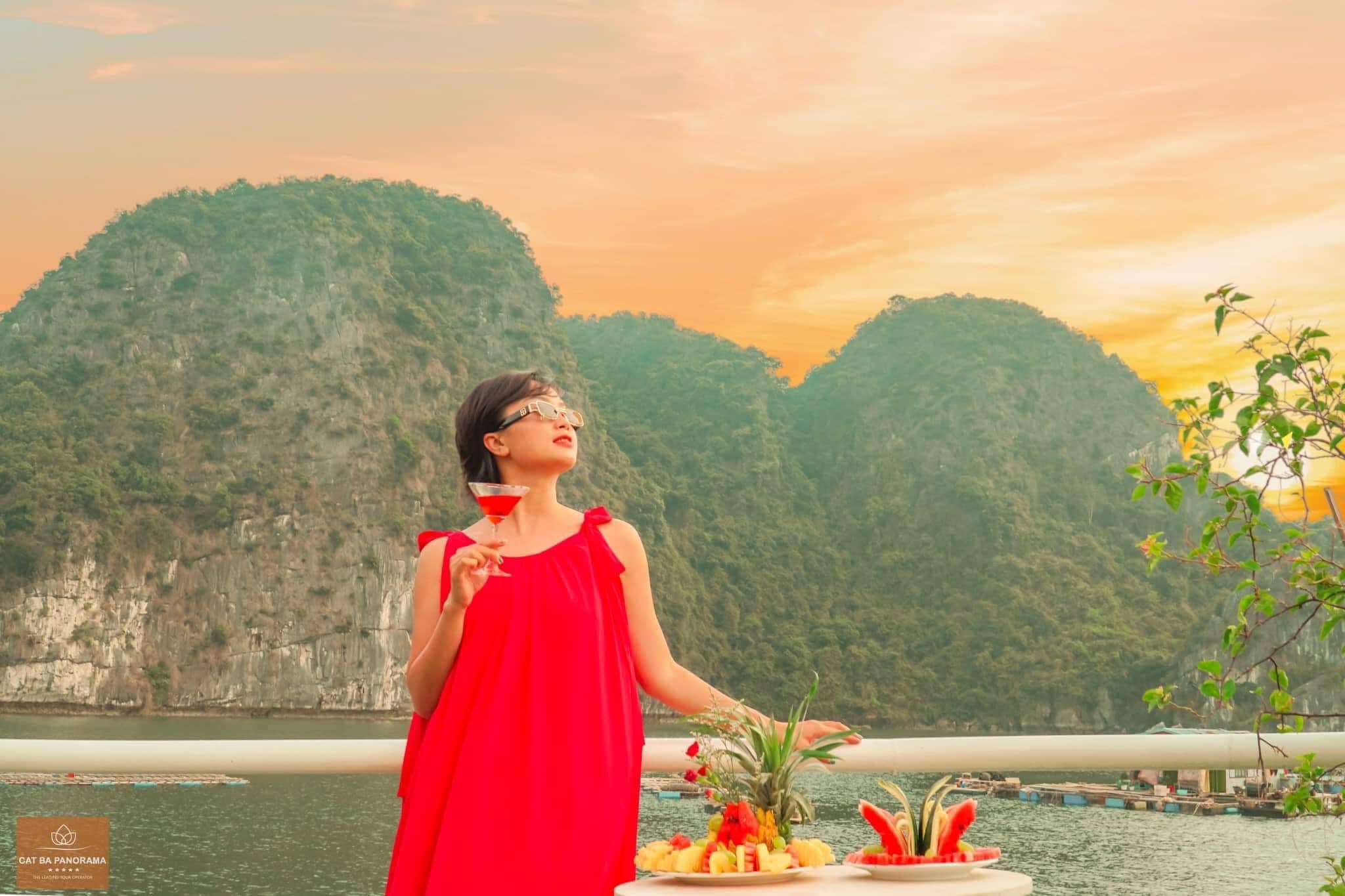 Tour Nửa Ngày Ngắm Hoàng Hôn - Du Thuyền PANORAMA - Vịnh Lan Hạ