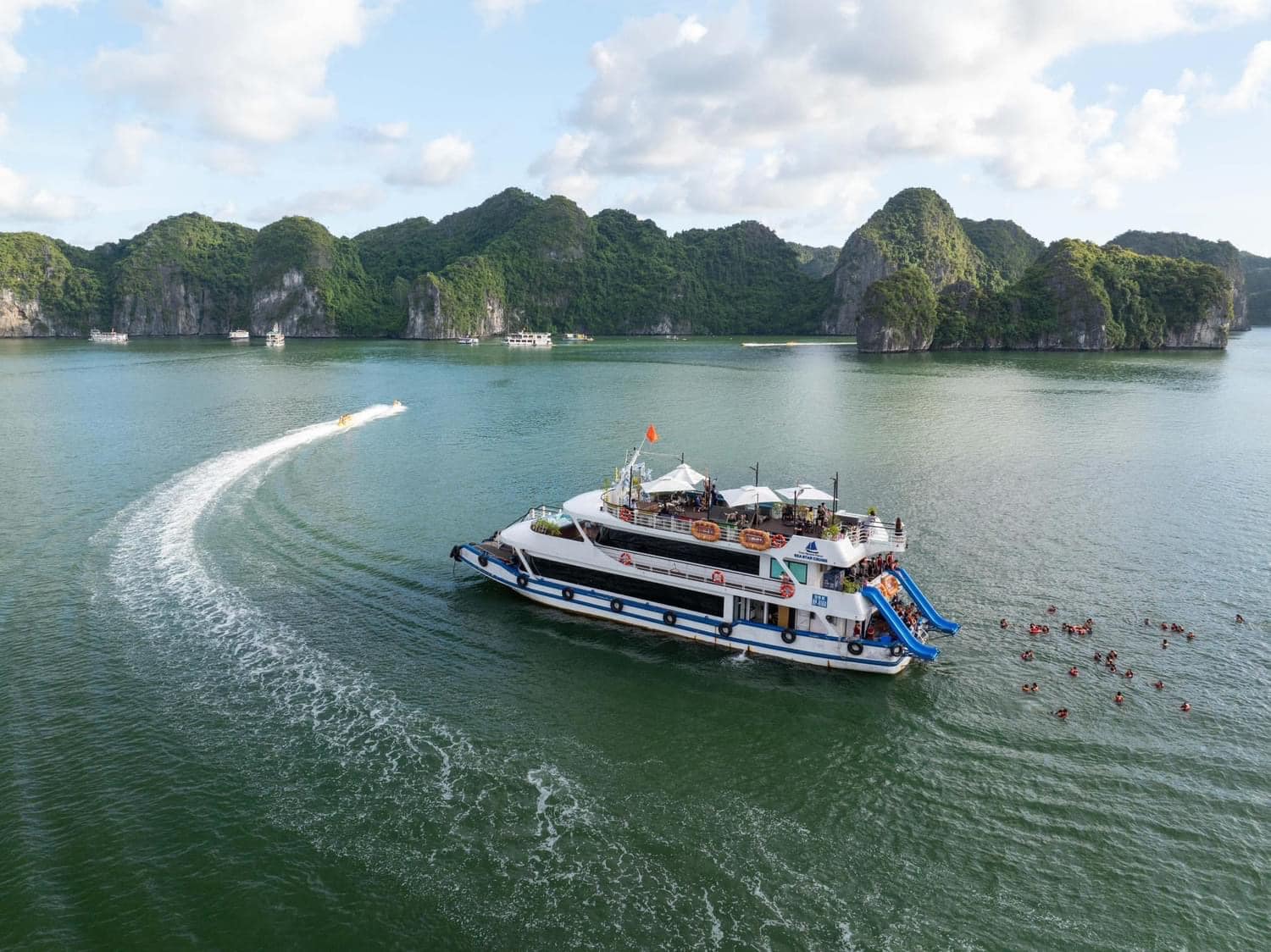 Tour 1 Ngày Vịnh Lan Hạ - Du Thuyền SEA STAR CRUISE