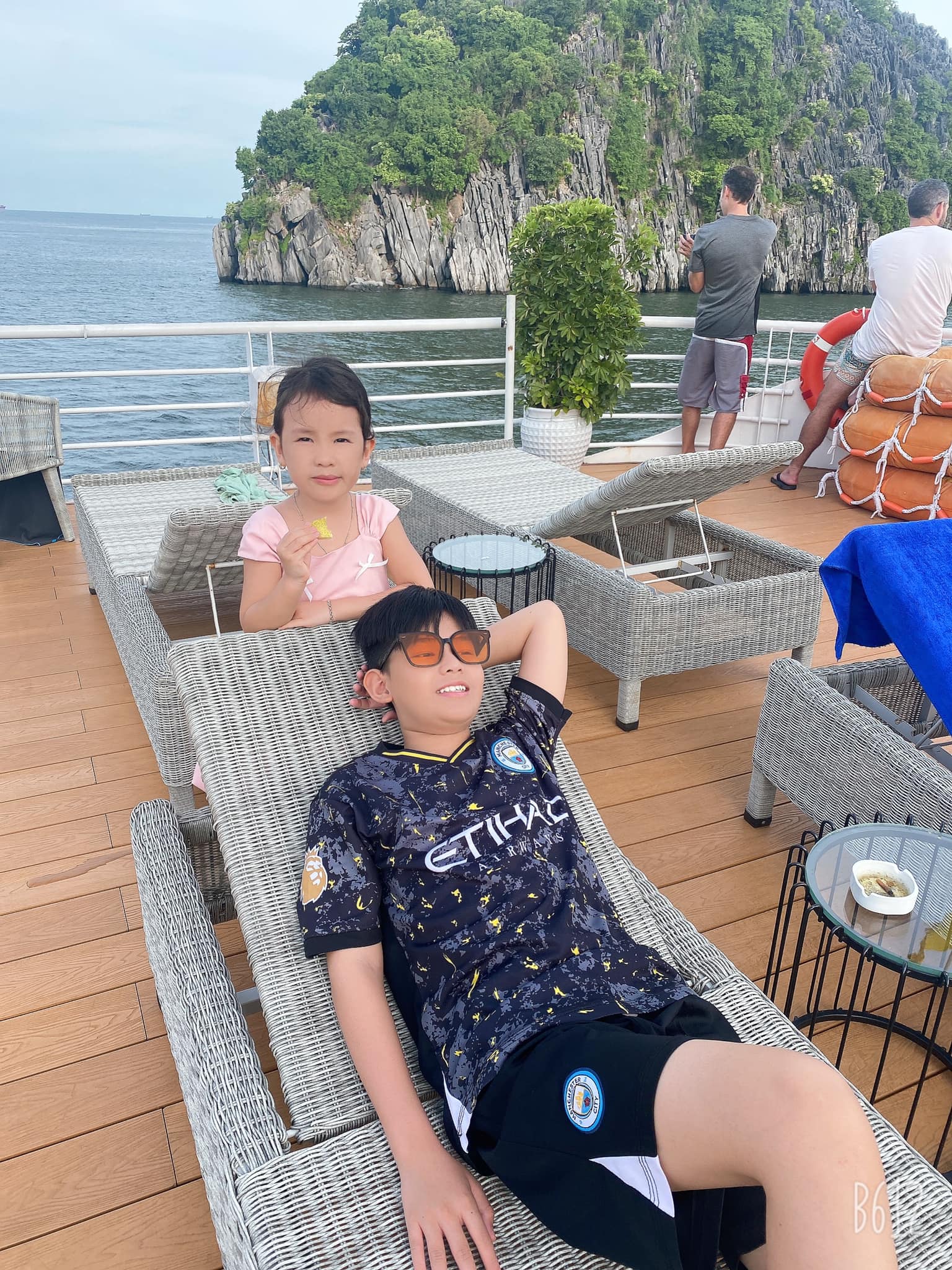 Tour 1 Ngày Vịnh Lan Hạ - Du Thuyền SERENITY EXPLORER CRUISE