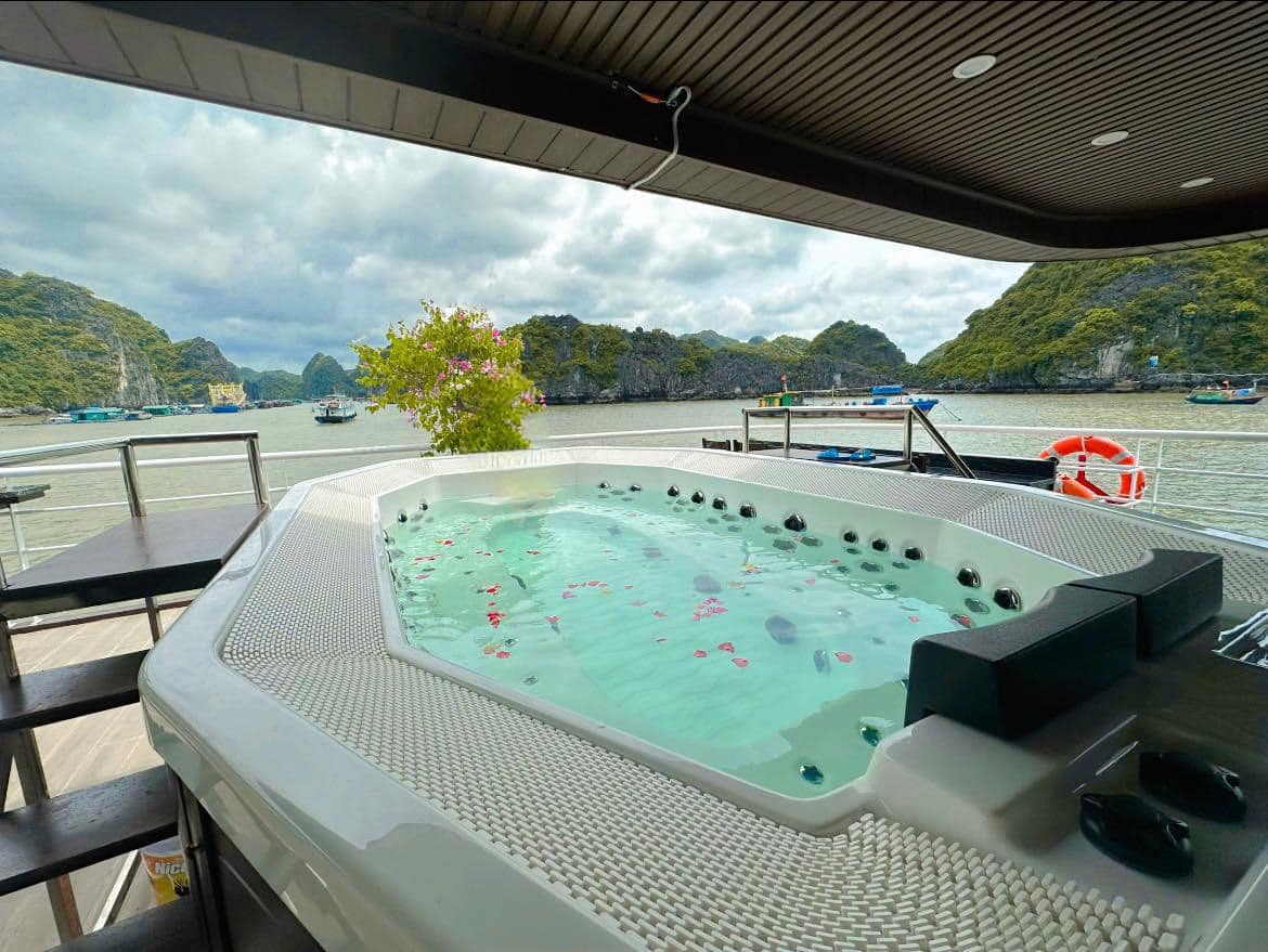 Tour 1 Ngày Vịnh Lan Hạ - Du Thuyền SKY WAY CRUISE